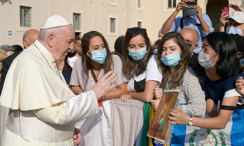 Προτροπή Βατικανού για εμβολιασμό Καθολικών: «Ηθικά αποδεκτός»